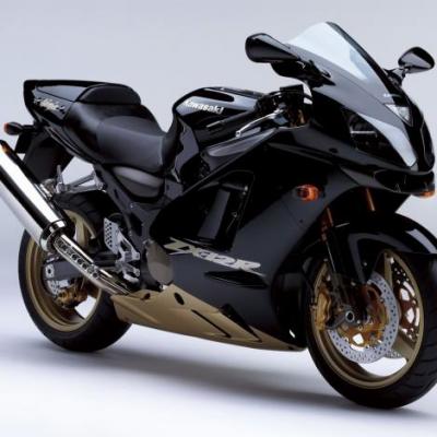 moto sport et quatre-roues